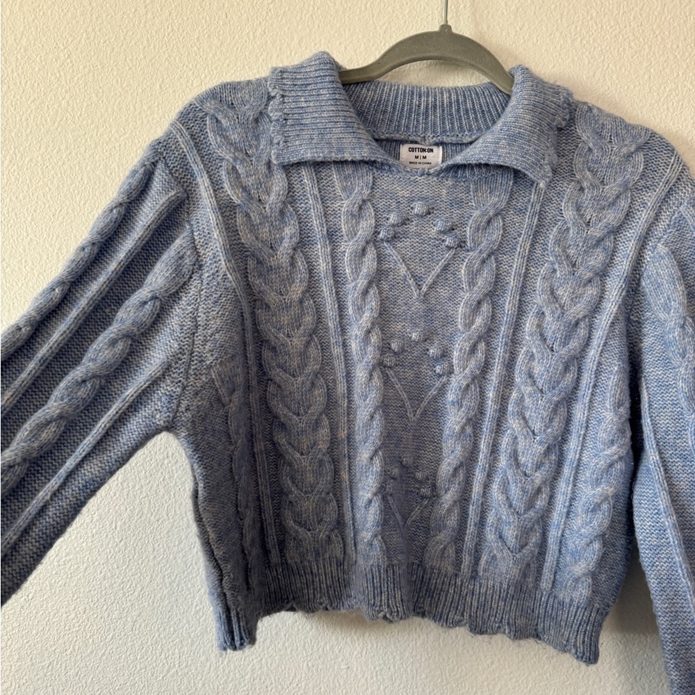 Blue knitted cropped top